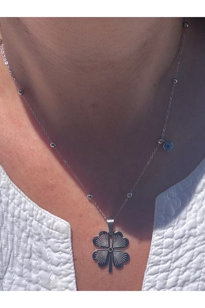 bijuxbymrv Clover Steel Necklace