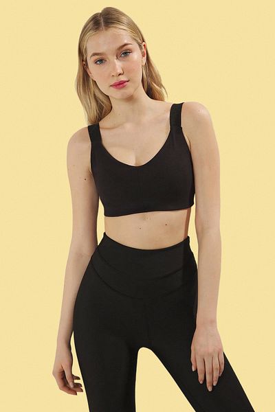 Trendyol Collection Black Brushed Soft Support/Contouring Gathered Sports Bra with Rubber Strap Thmss25Ss00013