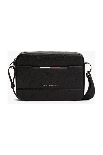 Tommy Hilfiger KÖZPONTI ÚJSÁGIRODALMI RIPORTER