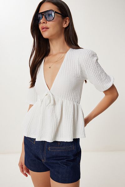 Happiness İstanbul Women's Ecru Textured Flounced Flexible Crinkle Knitted Blouse Zv00338