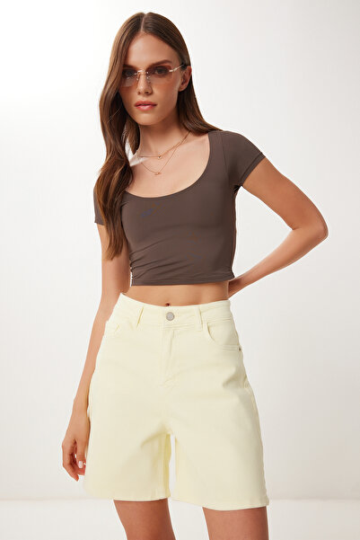 Happiness İstanbul Kadın Sarı Şehir Boy Denim Şort AN00259