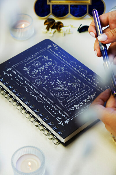 Victoria's Journals Академична програма-2025–2026 | A5 | Спирала | Твърди корици | Слонова кост 100 гр. | „Вълшебни сънища“