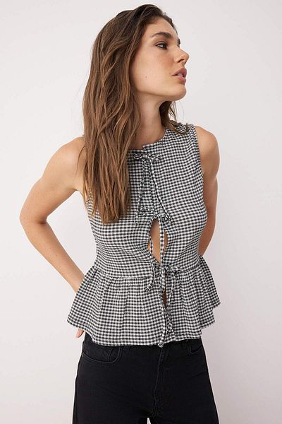 Trendyol Collection Black Gingham Patterned Tie Detail Sleeveless Stretch Knitted Blouse Twoss25Bz00410