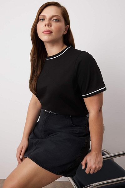 Trendyol Curve Black Crew Neck Piping Detailed Basic Large Size T-Shirt Tbbss25Bf00050