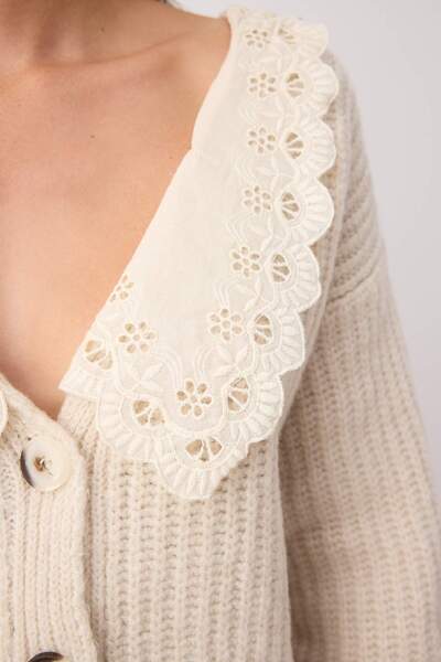 Trendyol Collection Beige Collar Shirt Garnished Soft Textured Wide Fit Knitwear Cardigan Twoaw26Hi00058