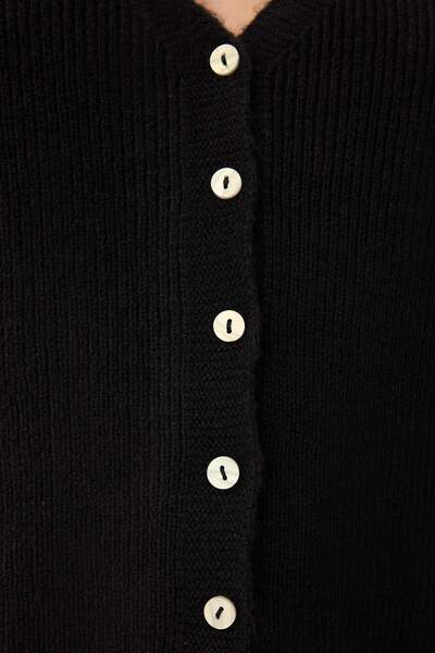 Trendyol Collection Black Soft Textured Sleeve Embroidery Detail Knitwear Cardigan Twoaw26Hi00120