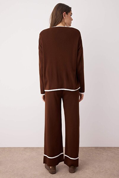 Trendyol Collection Brown Wide Fit Feather Thread Knitwear Bottom-Top Set Twoaw24Au00099