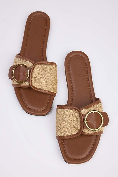 TRENDYOL SHOES Braune Damenhausschuhe mit Strohschnalle und detailliertem Detail TAKSS25TE00064
