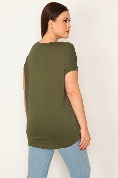 Şans Γυναικεία μπλούζα βισκόζης μεγάλου μεγέθους με στάμπα και πέτρα με λεπτομέρεια V-λαιμόκοψη με χαμηλό μανίκι βισκόζης 65n32102