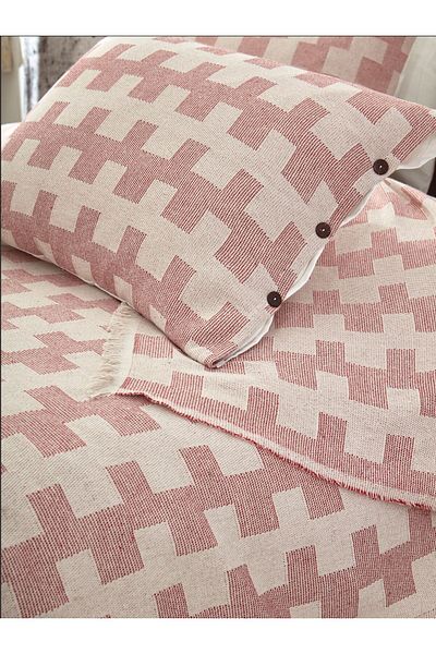 Cottonest Pike Bedspread Set with Two Pillows and Fringes