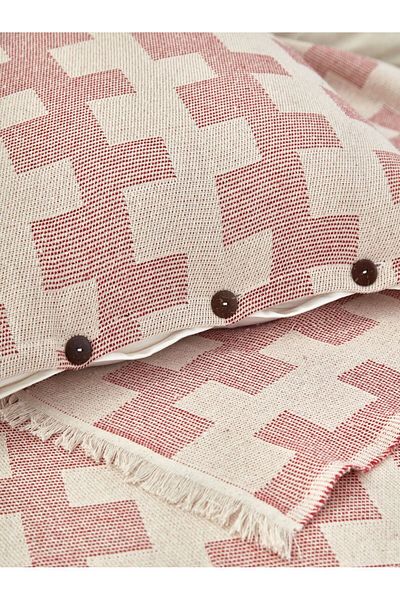 Cottonest Pike Bedspread Set with Two Pillows and Fringes