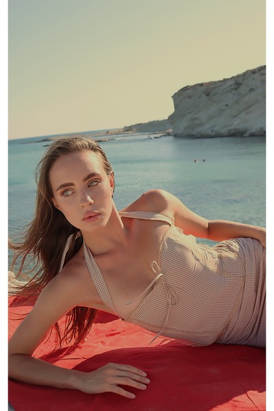 dopamiq COLETTE – Boyundan Bağlamalı Bej Dantelli Pötikare Korse