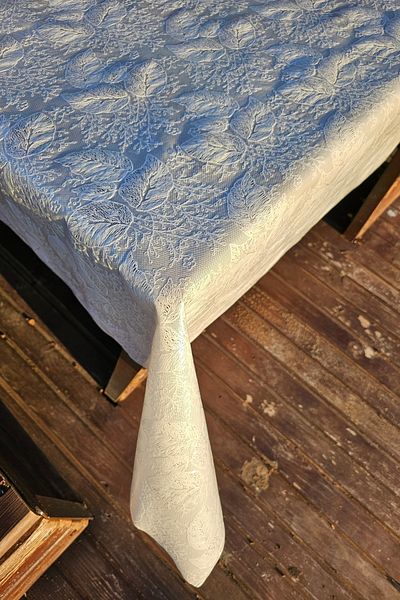 Rona Home Wicker Luxury Pvc Coated Erasable Leaf Pattern Table Cloth Waterproof Luxury Oilcloth Table Cloth