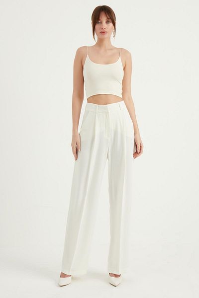 Fahima Pocketed and Pleated Palazzo Trousers Off White 3016