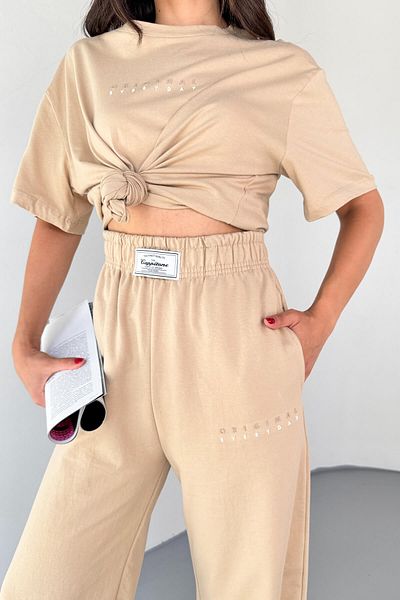 Cappmoda TKM-0043 Mink Original Text Injection Τυπωμένο μπλουζάκι με λαιμόκοψη με λεπτομέρεια αυτοκόλλητο στη μέση Palaz