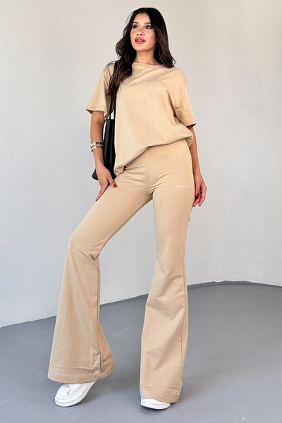 Cappmoda TKM-0050 Μπεζ Χρώμα Generation Text Injection Μπλουζάκι με λαιμόκοψη με ελαστική μέση ισπανική παντελόνι