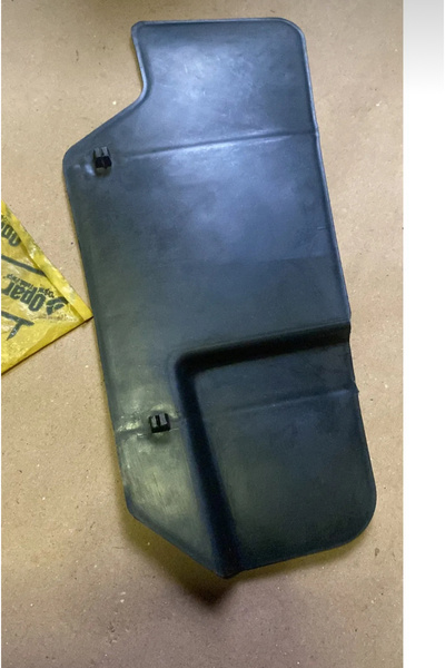 OPAR TOFAŞ DOĞAN KARTAL ŞAHİN MURAT 131 ŞASE MUHAFAZA PLASTİĞİ MOTOR ŞASE RADYATÖR YAN TOZ BAKALİT SAĞ