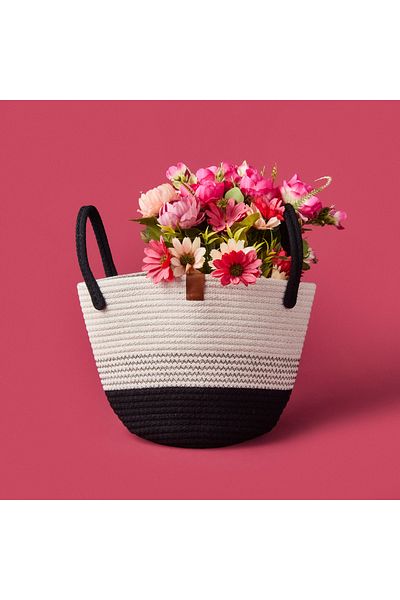 Simple Living Elegant Curves Decorative Basket - White / Black - 15X20X20 cm