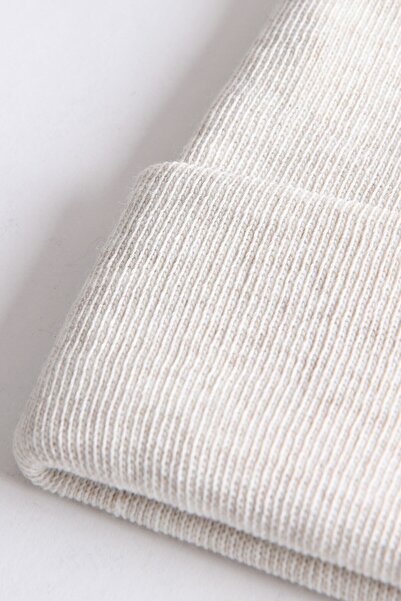 Boldy Класична спортивна шапка з трикотажу Шапка без вишивки Шапка унісекс Пряма шапка Шапка унісекс Пряма класична шапка Біла