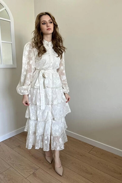 HELİS BUTİK Φόρεμα με μπεζ στρώσεις - Λεπτομέρεια βαλών και ρίγες