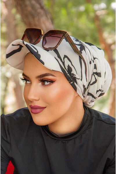 Aişe tesettür White Black Flower Shielded Bonnet Shawl
