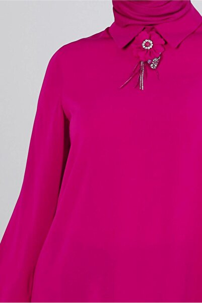 Alvina SPANISH ARM TUNIC WITH FLOWER ACCESSORY 43503