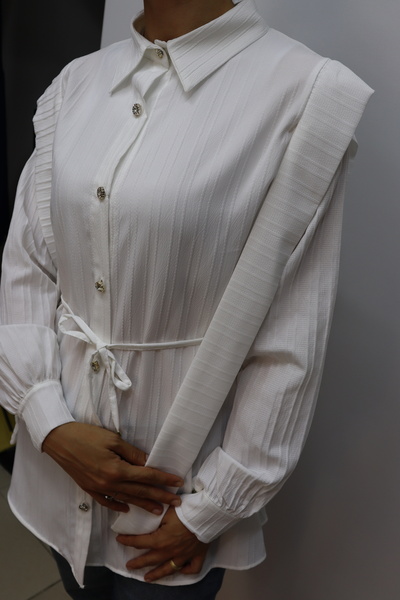 trendhazan A Quality Dublin Fabric Shirt with Shoulder Belt Detail and Lace