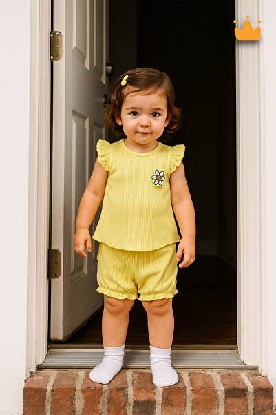 Babyhola %100 Pamuk Kız Bebek Papatya Nakışlı Kolları Güpürlü Şortlu Takım 3662