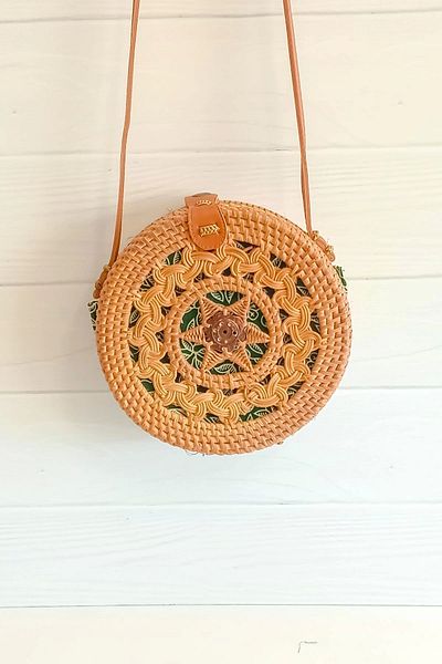 AVANTAGE HOME Selina - Rattan Round Shoulder Bag with Rattan Handmade Leather Strap Detail