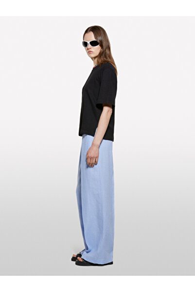 Sisley Γυναικείο μπλουζάκι με λαιμόκοψη από μαύρο λινό μείγμα