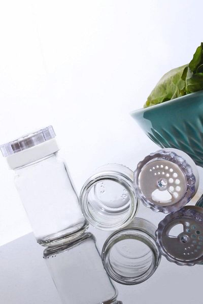 Mena Rise Şirinshop Kitchen 3-Piece White Acrylic Lid Glass Salt and Pepper Shaker Spice Jar Cylinder White 1108