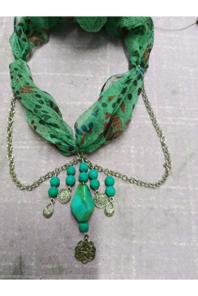 Tasarım Kişiye özel tasarım turkuaz taş zincir ve fular detaylı kolye veya bileklik olarak kullanılabilir