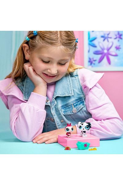 Littlest Pet Shop Lps Minis Series 3 Picnic Area Pack of 2 Figures - # 156 Dalmatian Dog and # 149 Ladybug