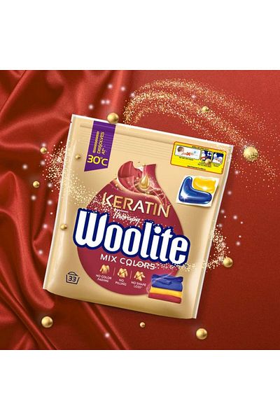 Woolite Colors laundry capsules for colors with keratin 33pcs