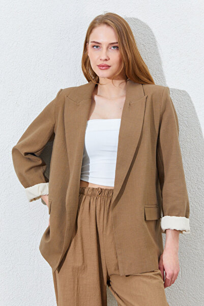 Manche جاكيت بليزر من الكتان بأكمام مطوية - بني |   MK351938-01