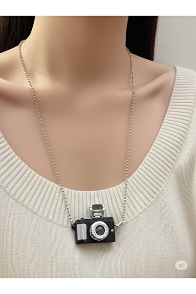 FAMEMUS ACCESSORY Fotoğraf Makinesi Görünümlü Flaş Sesi Çıkaran Kolye