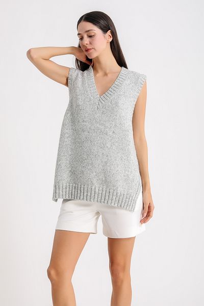 Barbara Baileys V-Neck Side Slit Sweater
