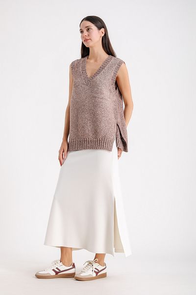 Barbara Baileys V-Neck Side Slit Sweater