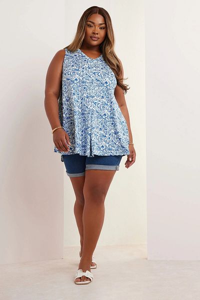 Stil Diva Plus Size V-Neck Front Pleated Sleeveless Floral Pattern T-Shirt 322684