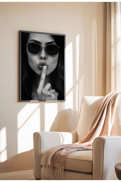 21mxm Vintage Photography Poster, Feminist Street Style, Black & White Canvas, Rebel Muse 2025