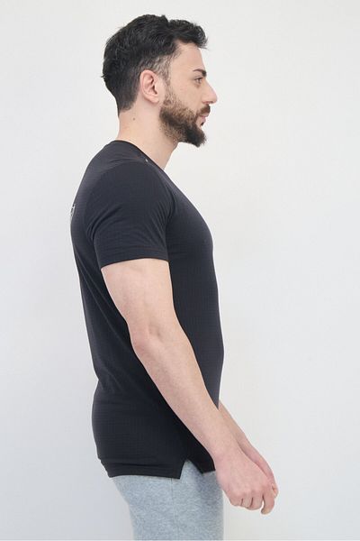 adidas Men Sportswear Fit Short Sleeve Signature Running T-Shirt, Black