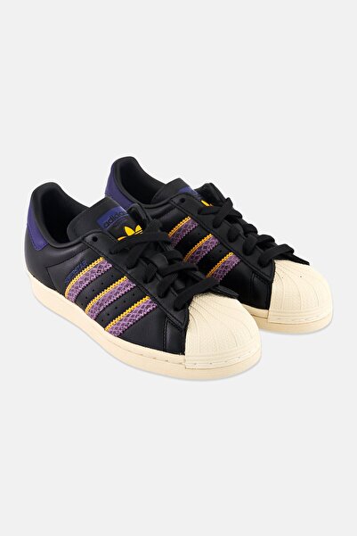 adidas حذاء سوبر ستار للأولاد للأنشطة الخارجية برباط، أسود