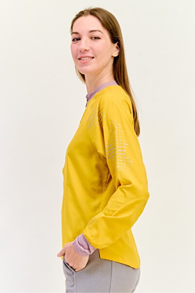 hoka Women Sportswear Fit Training Wind Shell Jacket, Mustard