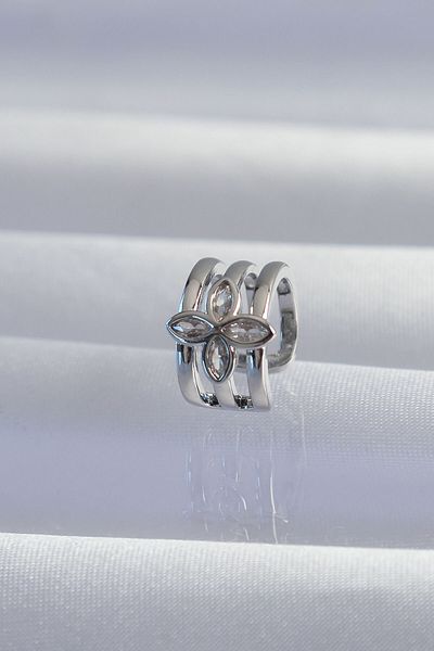 MBB ETİCARET Brass Silver Color Clover Earcuff Earrings - Tj-Bkp9330