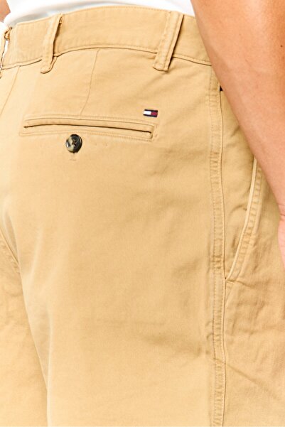 Tommy Hilfiger Men Regular Fit Solid Chino Pants, Tan