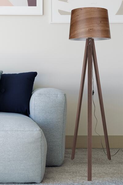 Tuğbasan Katıa Lambader Ceviz Ayak - Ağaç Desen Şapka