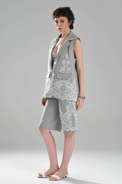 tw3 Women's Lace Appliqued Design Oversize Vest