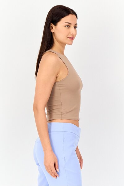 Kathy Ireland Women Crew Neck Sleeveless Solid Tank Top, Tan