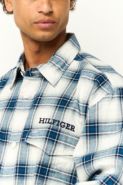 Tommy Hilfiger Men Regular Fit Checkered Long Sleeve Casual Shirt, Multicolor