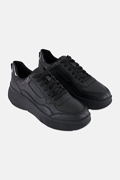 Geox Women D Nebula 2 Lace Up Sneakers, Black